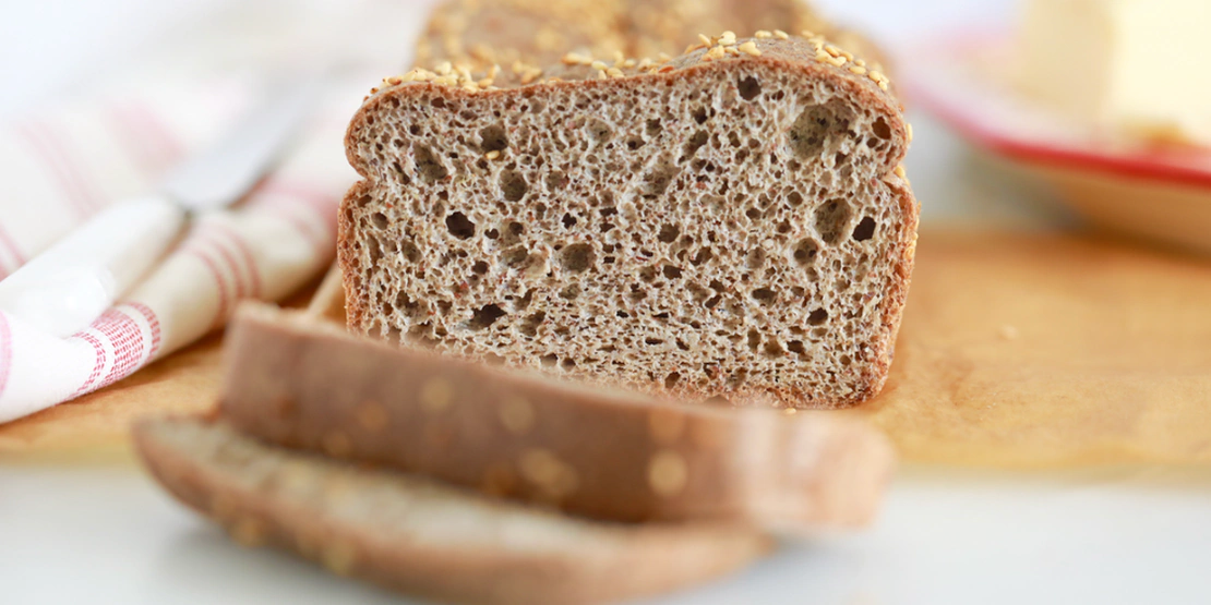 Keto Hleb sa Malo Ugljenih Hidrata — 6 Jednostavnih Recepata
